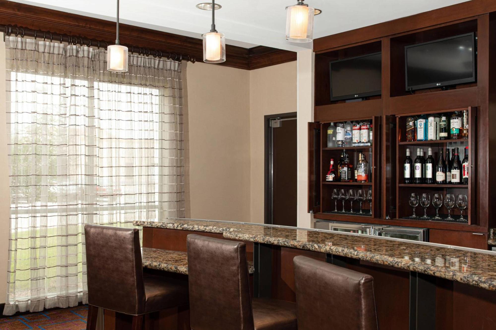 Courtyard By Marriott Odessa Hotel Bagian luar foto